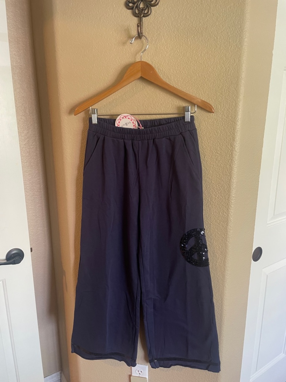 Umgee Navy Blue Wide Leg Cropped Sweatpants with Peace Sign on Side Size S